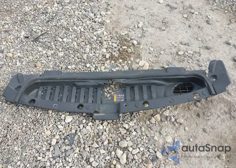 2021 Chevrolet Silverado 1500 2Wd Short Bed Custom z USA, uszkodzony, nr VIN 1GCPWBEH5MZ131742